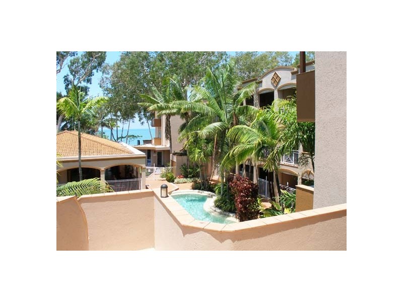 Palm Cove QLD 4879