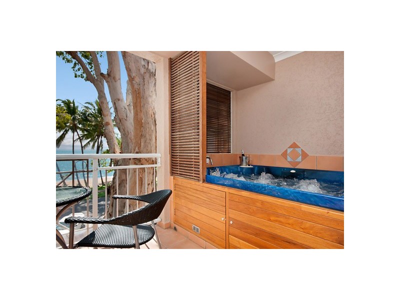 Palm Cove QLD 4879