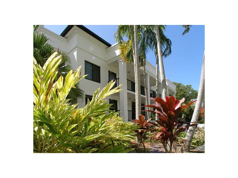 Palm Cove QLD 4879