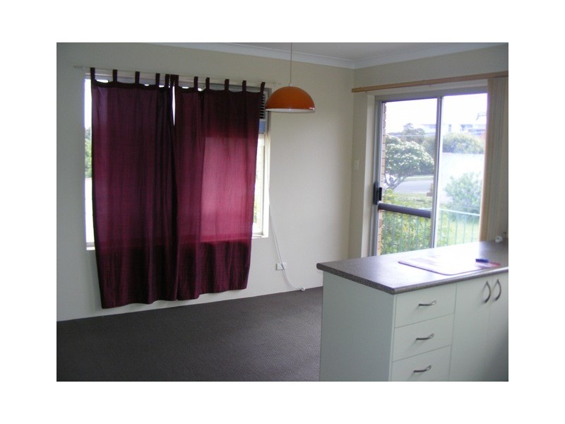 4/6 Meredith Street, Scarborough QLD 4020