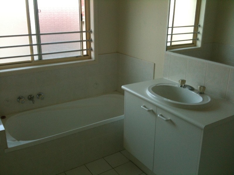 3 Arundel Drive,, Arundel QLD 4214