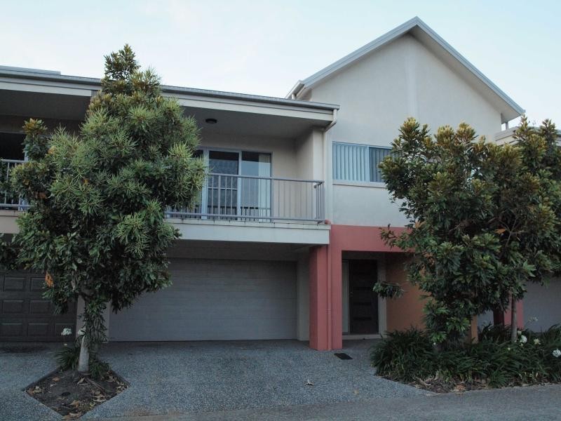 108/19 Carina Peak Drive, Varsity Lakes QLD 4227