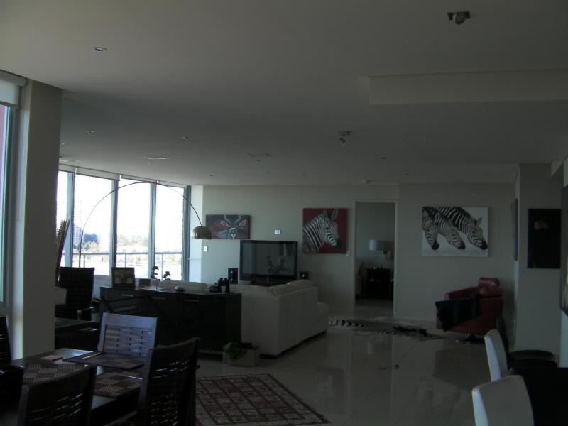 1 Como Crescent, Southport QLD 4215