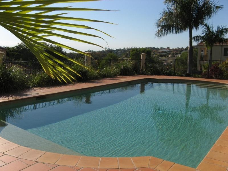 15/1 Hervey St, Pacific Pines QLD 4211