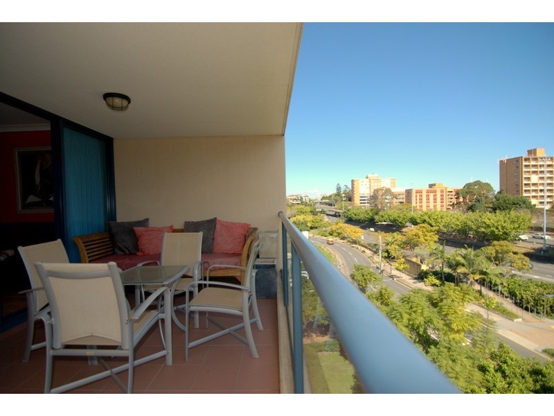 45 Deakin Street, Kangaroo Point QLD 4169