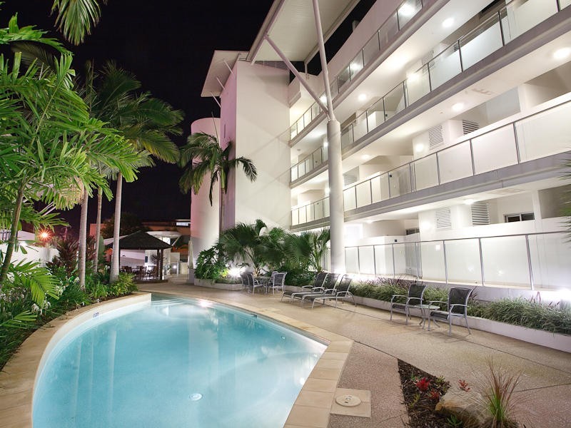 11 Nicklin Way, Minyama QLD 4575