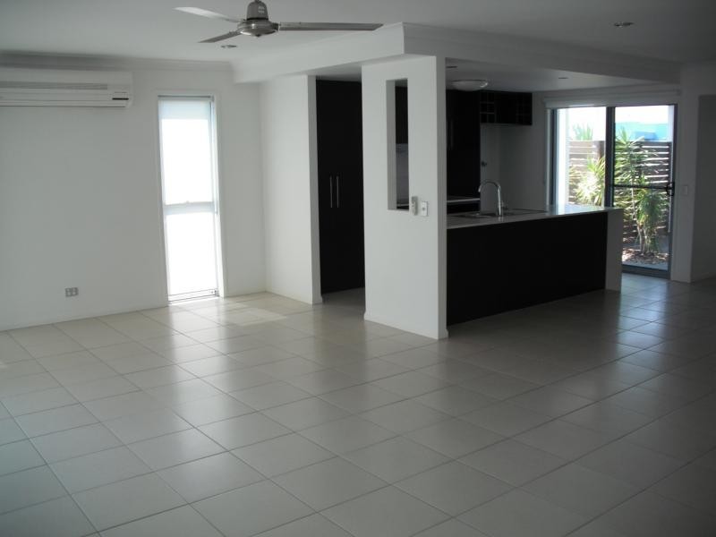 6/110 Tours Way, Burleigh Waters QLD 4220