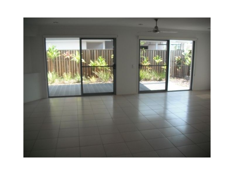 6/110 Tours Way, Burleigh Waters QLD 4220
