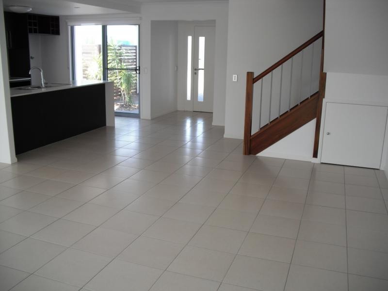 6/110 Tours Way, Burleigh Waters QLD 4220