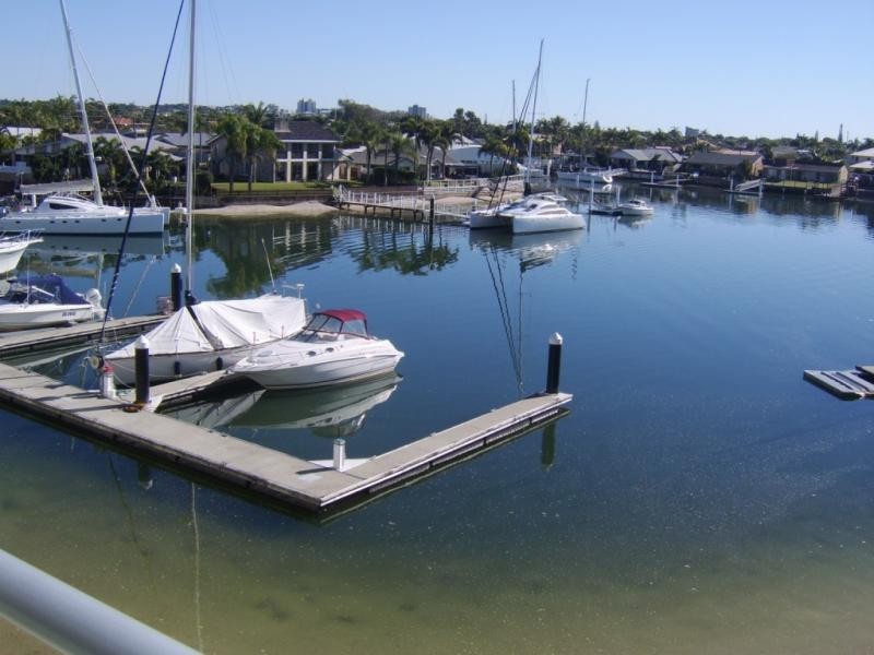 13 Nicklin Way, Minyama QLD 4575