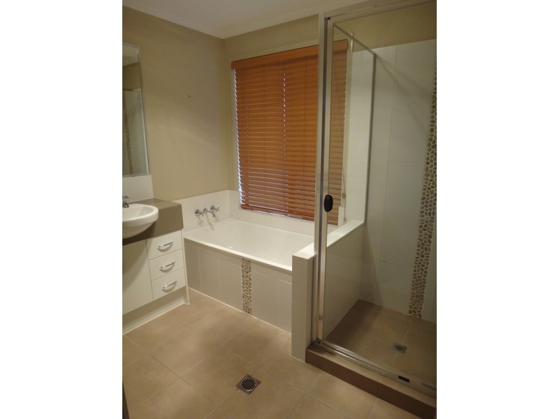 */21 Tomah Street, Pacific Pines QLD 4211