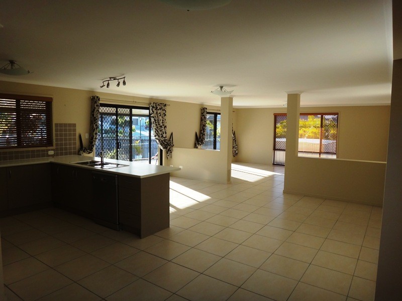 */21 Tomah Street, Pacific Pines QLD 4211