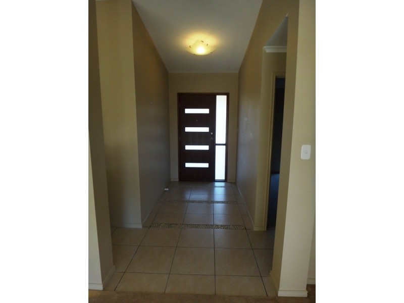 */21 Tomah Street, Pacific Pines QLD 4211