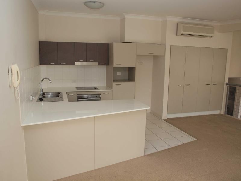 Varsity Lakes QLD 4227