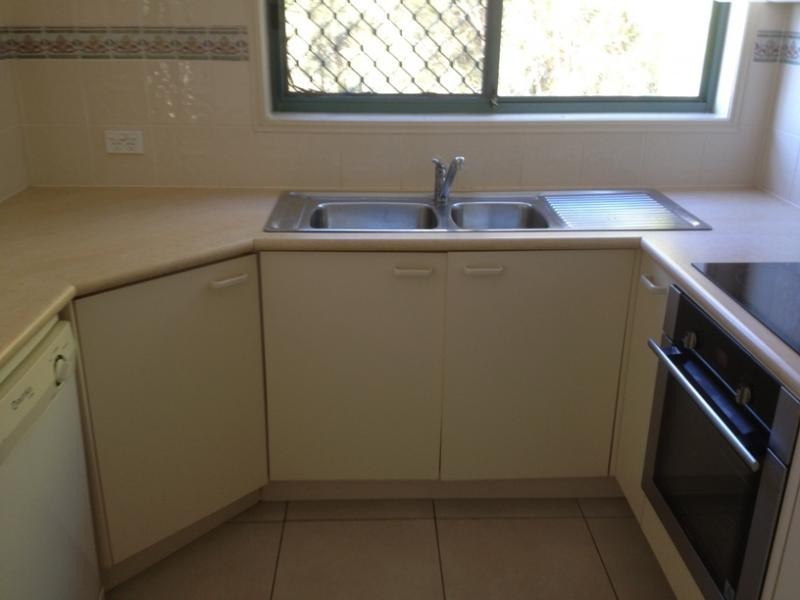 21 Regensberg Close, Varsity Lakes QLD 4227