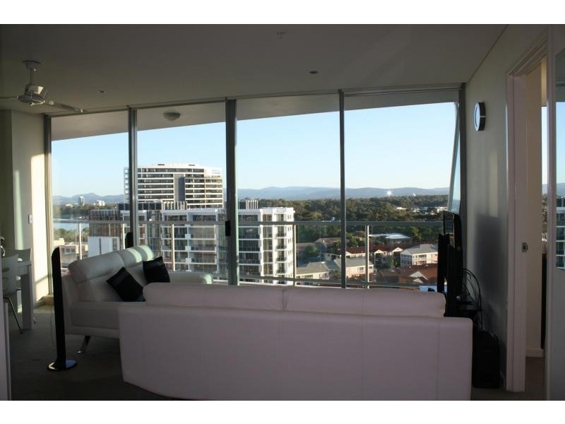 1 Como Crescent, Southport QLD 4215