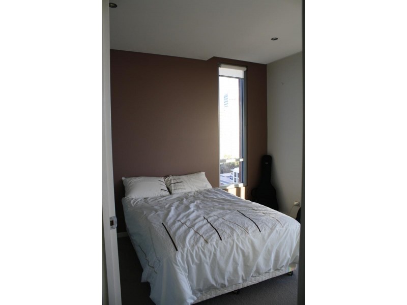 1 Como Crescent, Southport QLD 4215