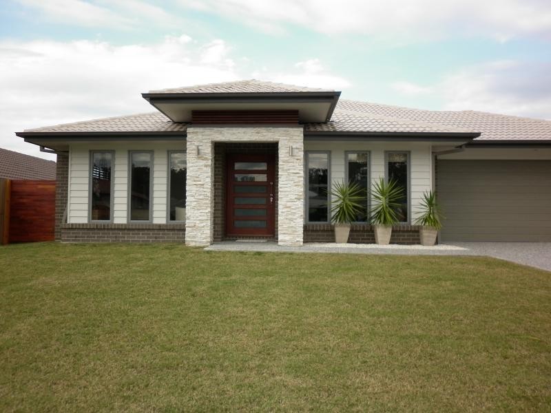 81 Wunburra Circle, Pacific Pines QLD 4211