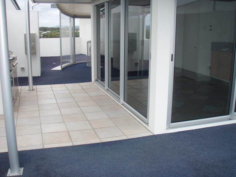 13 Nicklin Way, Minyama QLD 4575