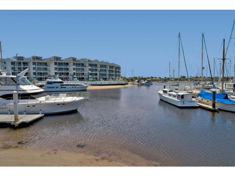 13 Nicklin Way, Minyama QLD 4575