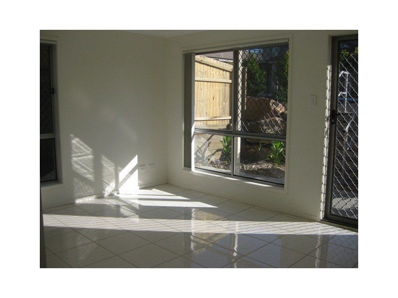 Pacific Pines QLD 4211