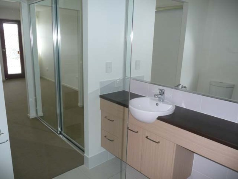 55/10 Grand Parade, Kawana Island QLD 4575
