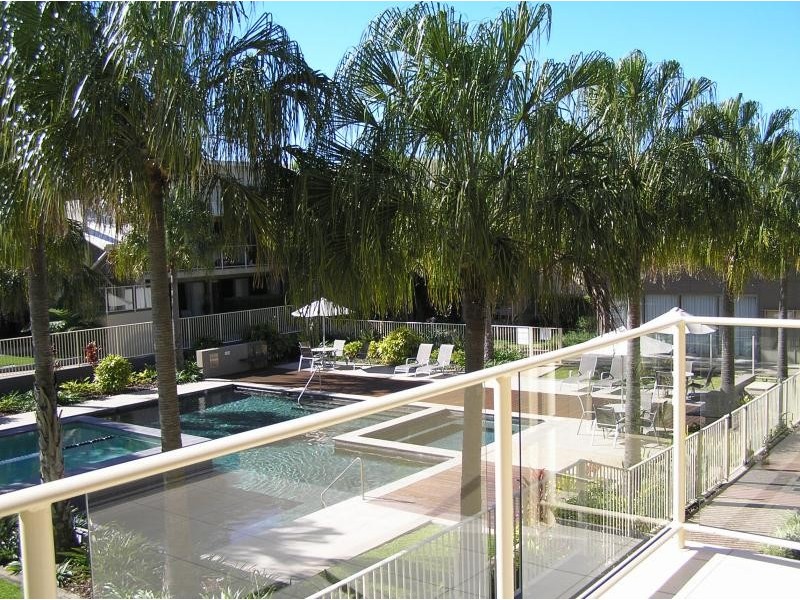 27/1 Grenada Way, Kawana Island QLD 4575