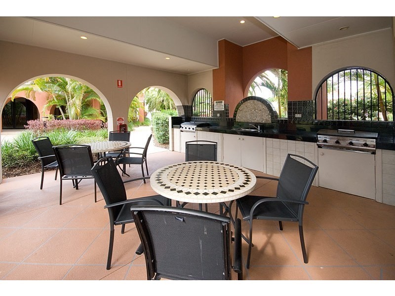 12/7 Elliott St, Surfers Paradise QLD 4217