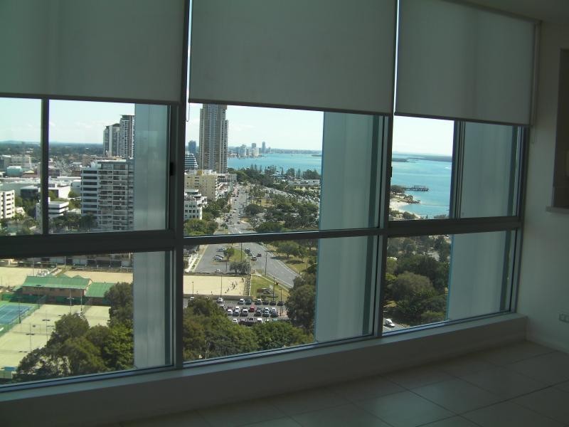 1 Como Crescent, Southport QLD 4215