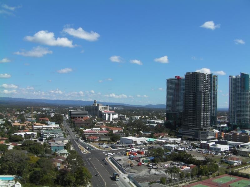 1 Como Crescent, Southport QLD 4215