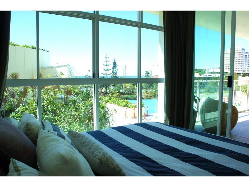 002/2 Creek Street, Coolangatta QLD 4225