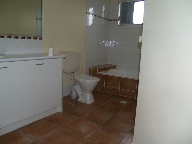 Pacific Pines QLD 4211