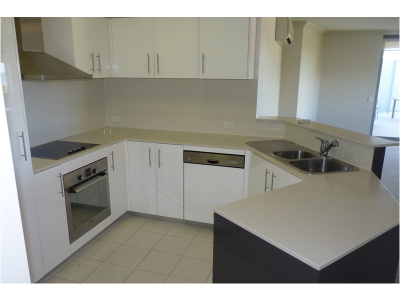 403/89 Landsborough Avenue, Scarborough QLD 4020