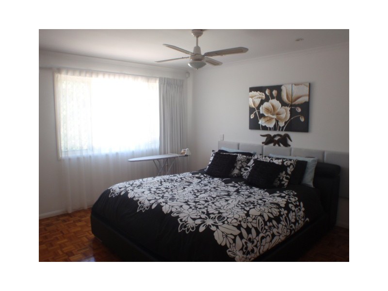 1 Poeppel Place, Helensvale QLD 4212