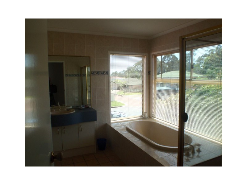1 Poeppel Place, Helensvale QLD 4212