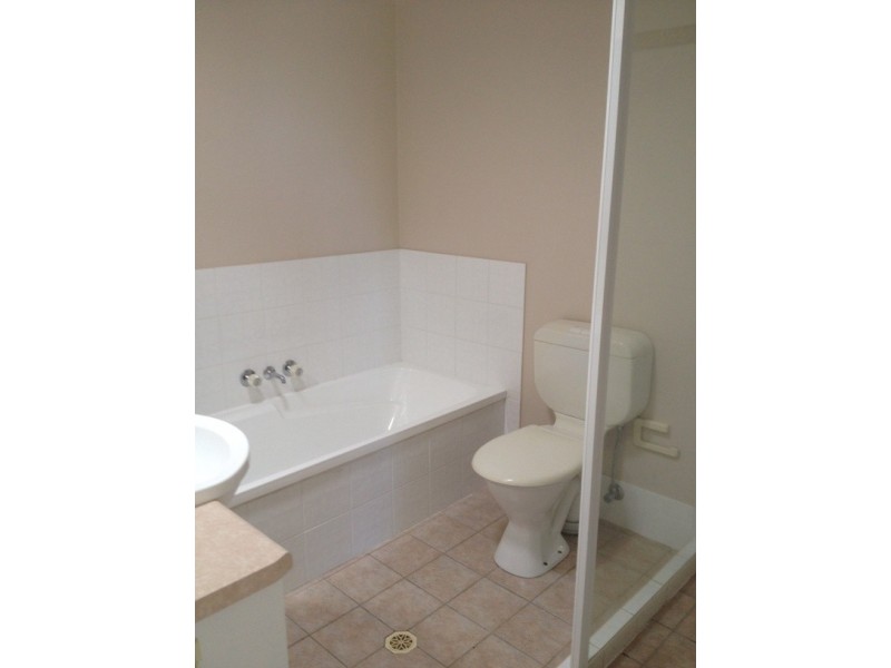 21 Regensberg Close, Varsity Lakes QLD 4227