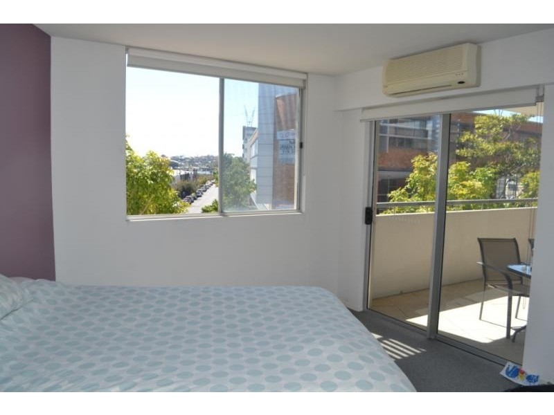 2/53 Commercial Road, Newstead QLD 4006