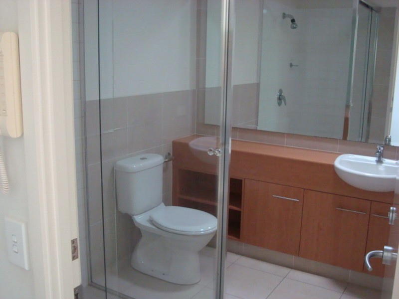 210/5 Easthill Drive,, Robina QLD 4226