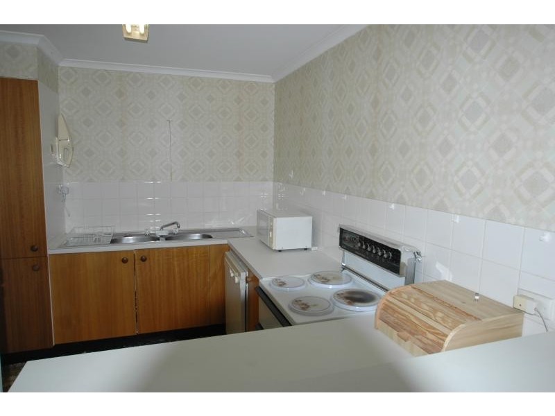 11/2409 Gold Coast Highway, Surfers Paradise QLD 4217