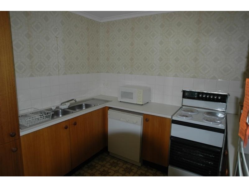 11/2409 Gold Coast Highway, Surfers Paradise QLD 4217
