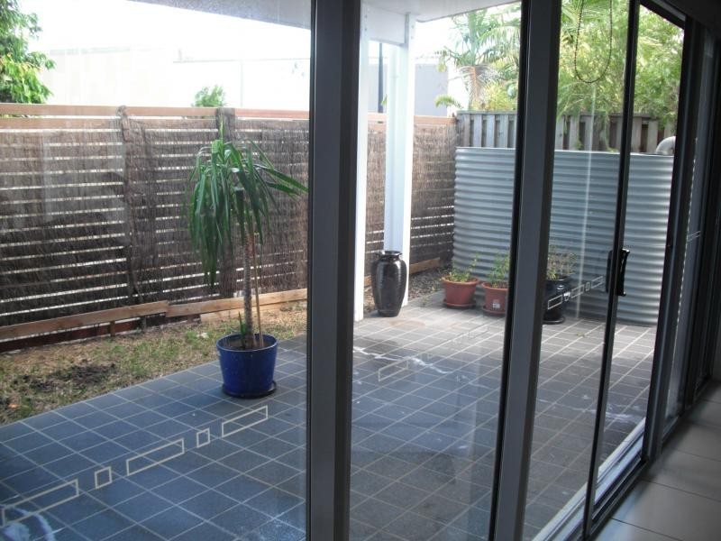 4/110 Tours Way, Burleigh Waters QLD 4220