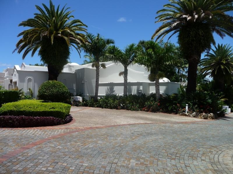 100 Cotlew St East, Southport QLD 4215