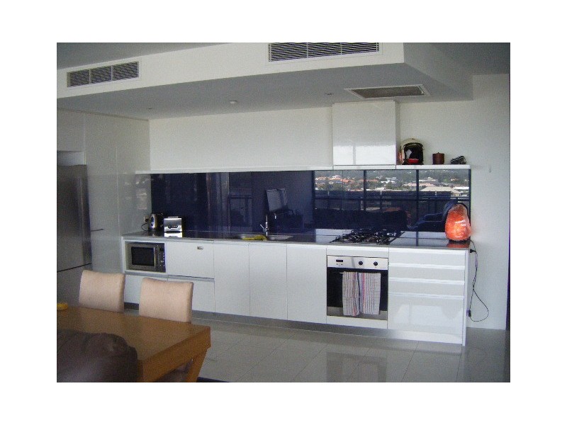 9 Ferny Avenue, Surfers Paradise QLD 4217