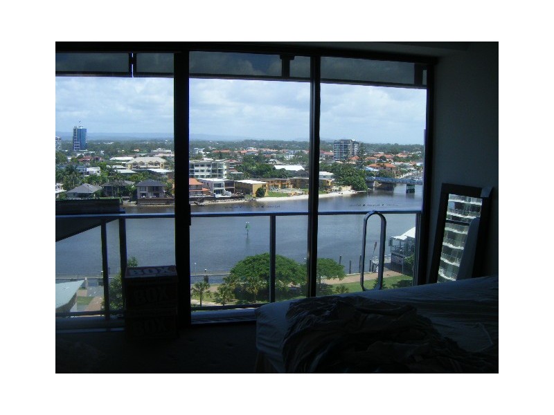 9 Ferny Avenue, Surfers Paradise QLD 4217