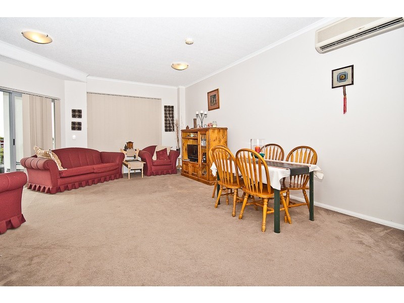 21/1 McNaughton Street, Redcliffe QLD 4020