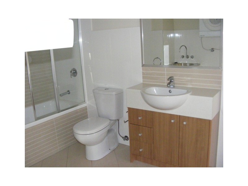 1/1 Sydney Street, Redcliffe QLD 4020