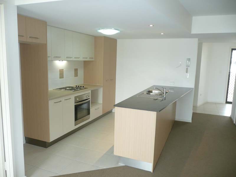 44/10 Grand Parade, Kawana Island QLD 4575