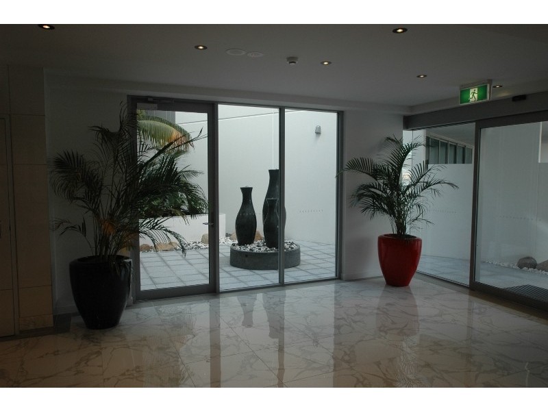 30 Paradise Island, Surfers Paradise QLD 4217