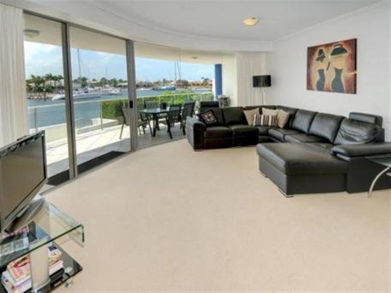 13 Nicklin Way, Minyama QLD 4575