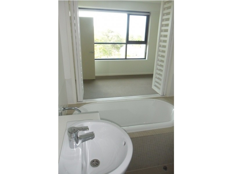 406/25 Dix Street, Redcliffe QLD 4020